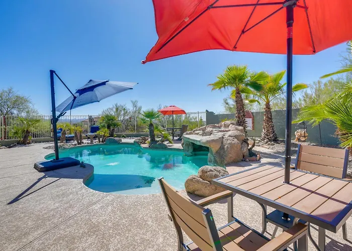 Backyard Oasis & Hot Tub: Mtn-view Wickenburg